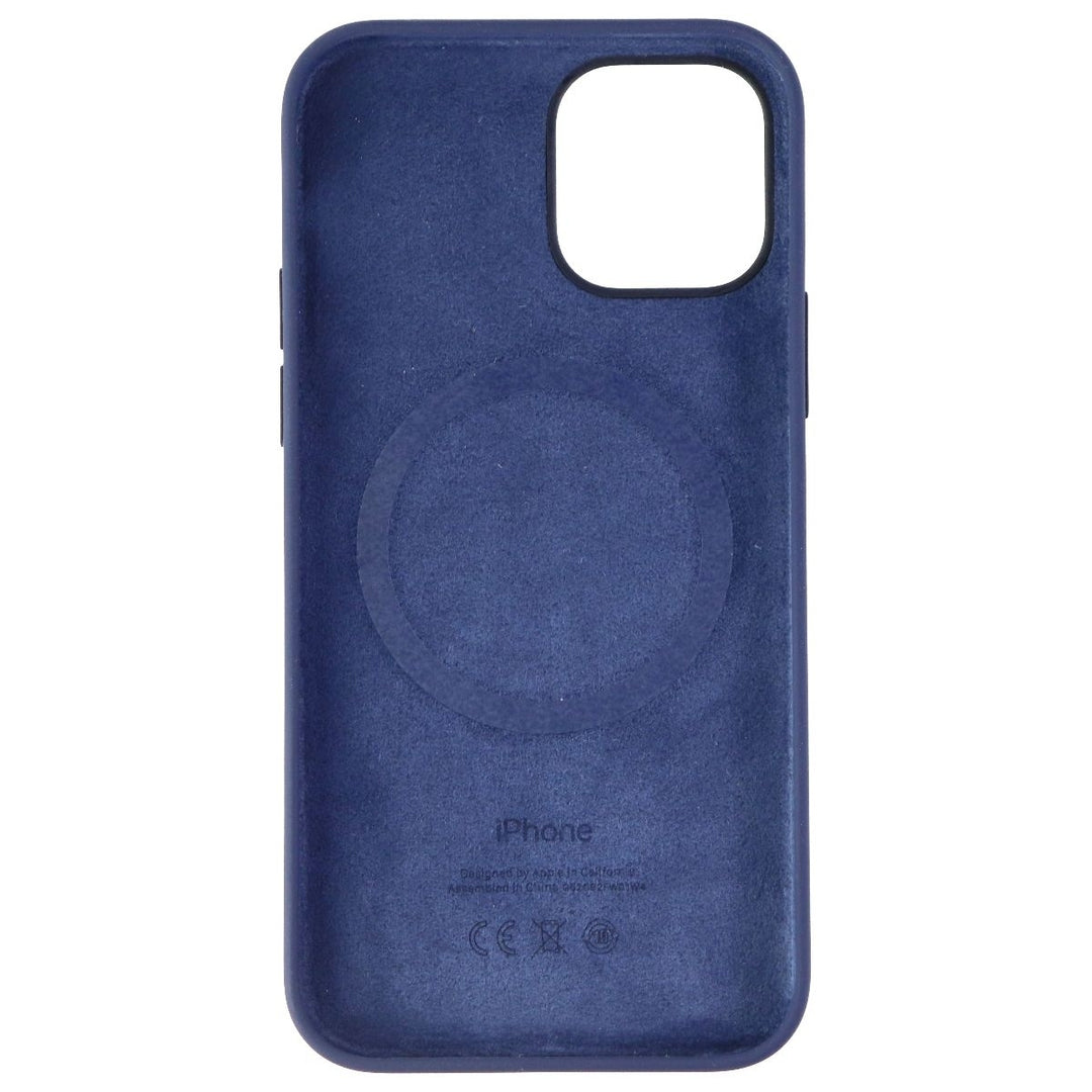 Apple Silicone Case for MagSafe for iPhone 12 Pro and iPhone 12 - Deep Navy Image 3