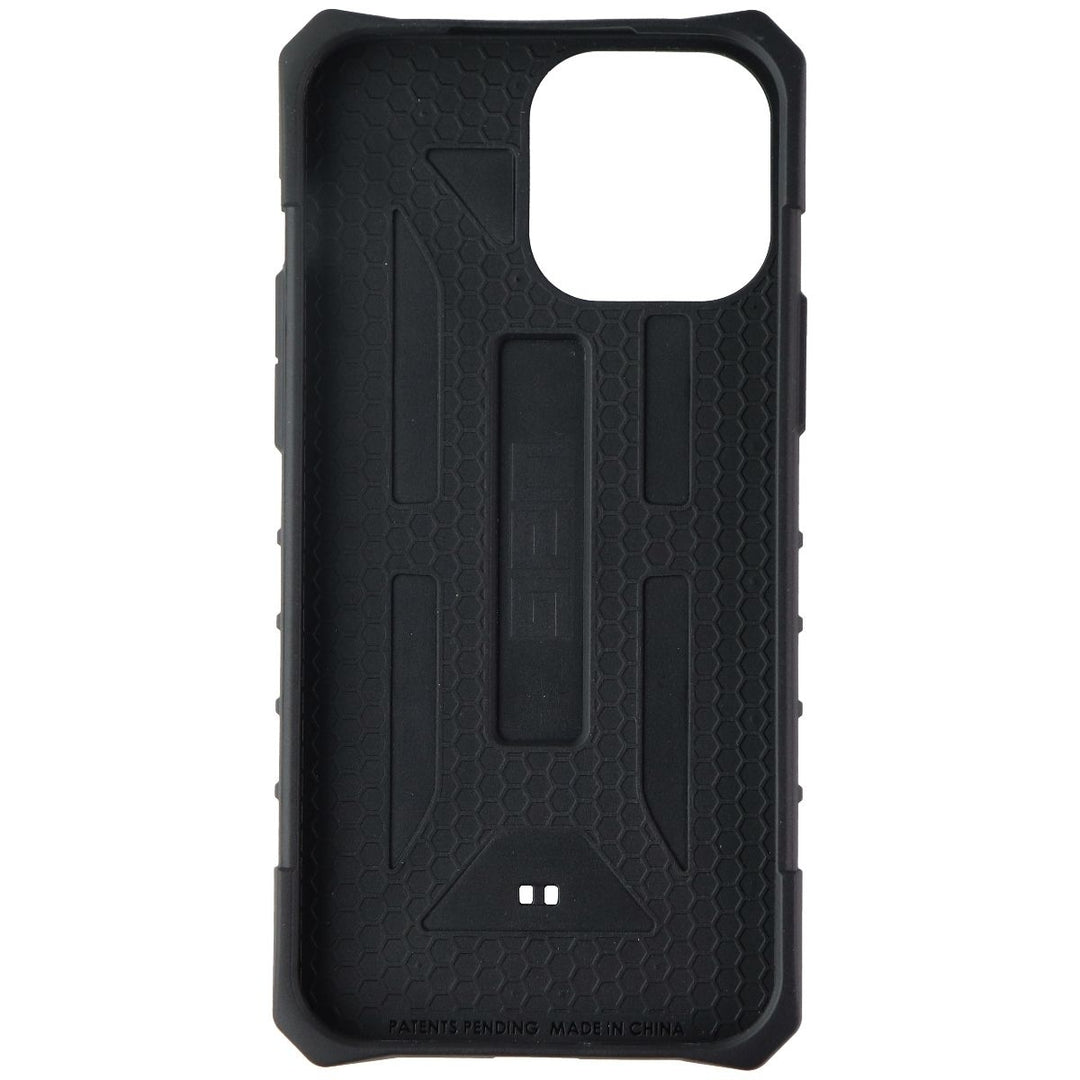 URBAN ARMOR GEAR Pathfinder Series Case for iPhone 13 Pro Max - Black Image 3