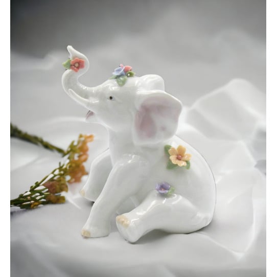 Ceramic Elephant Figurine 5 1/8" Floral  Vanity Wedding Image 1