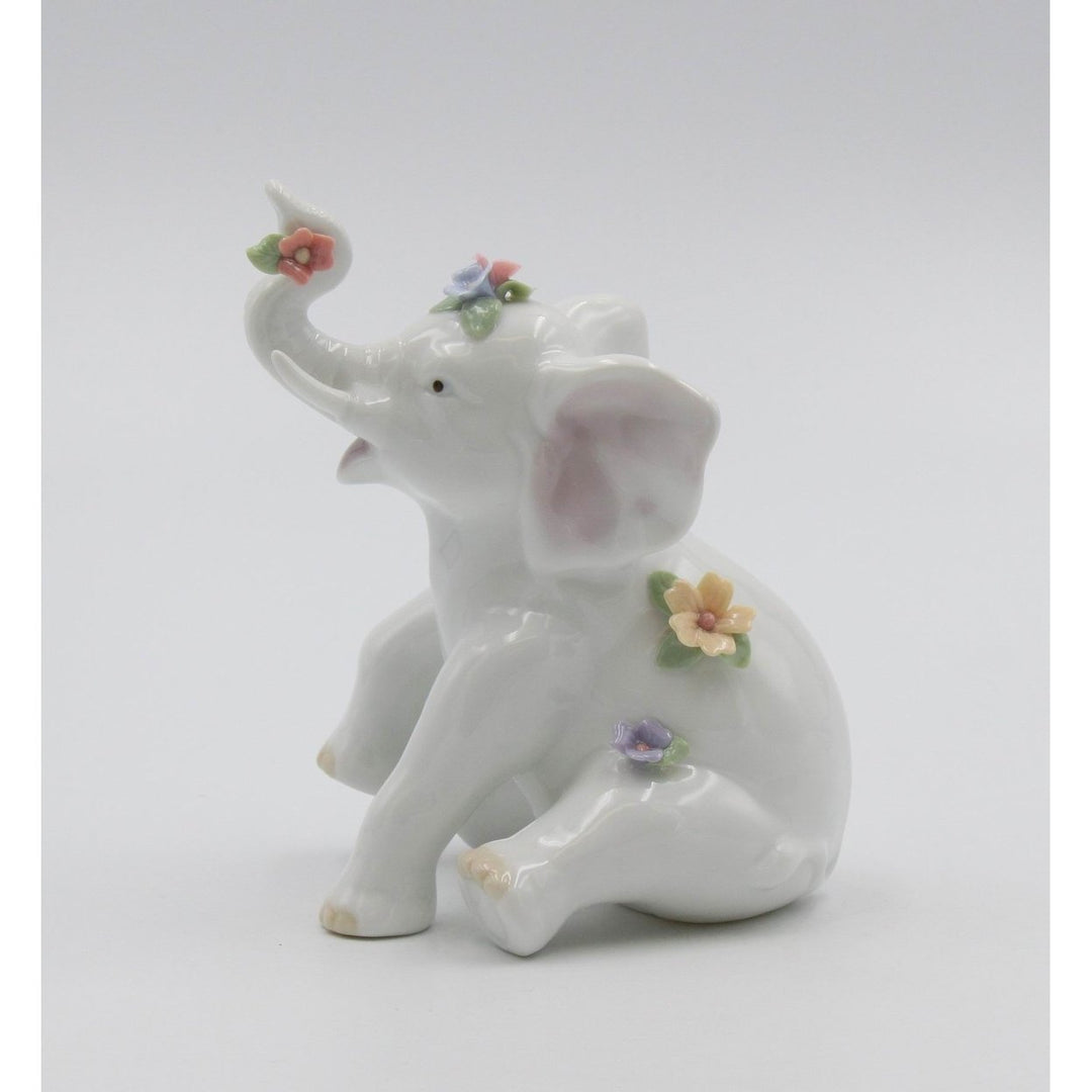 Ceramic Elephant Figurine 5 1/8" Floral  Vanity Wedding Image 2