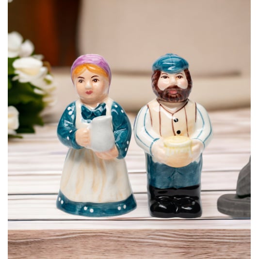 Ceramic Jewish Farmers Salt and Pepper Shakers 3.625 Inch Image 1