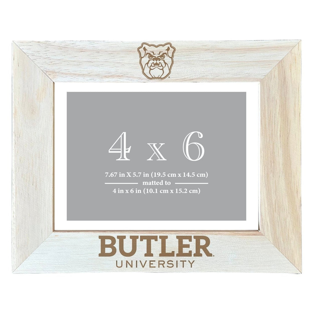 Butler Bulldogs Wooden Photo Frame - Customizable 4 x 6 Inch - Elegant Matted Display for Memories Image 1