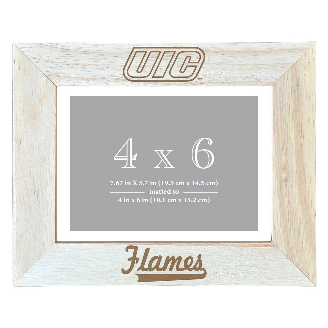 University of Illinois at Chicago Wooden Photo Frame - Customizable 4 x 6 Inch - Elegant Matted Display for Memories Image 2