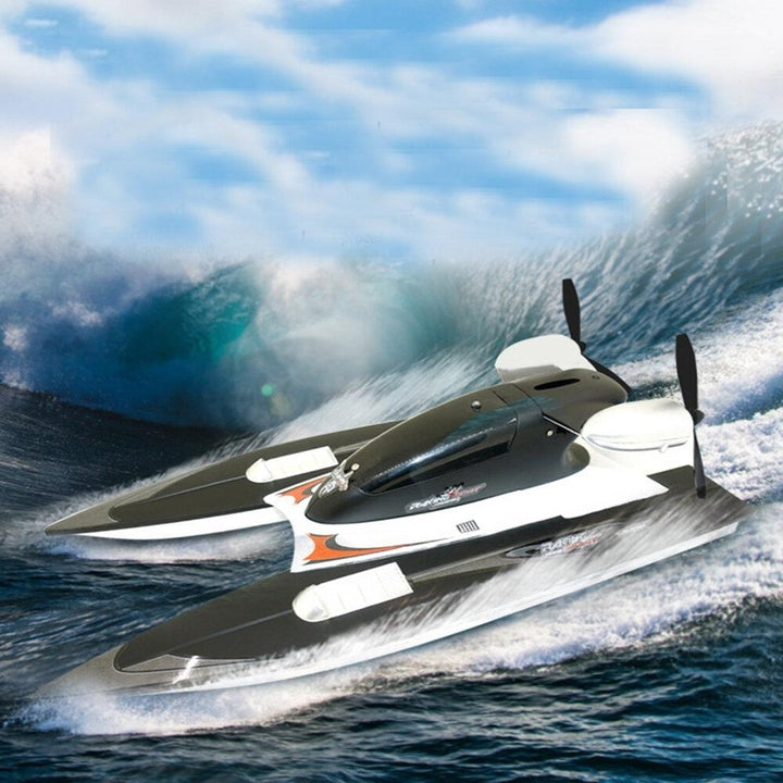 2.4 High Speed RC Boat Vehicle Models 20km,h Image 4
