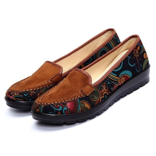 Big Size Women Casual Flat Loafers Slip-on Breathable Shoes Soft Sole Shoes Image 4