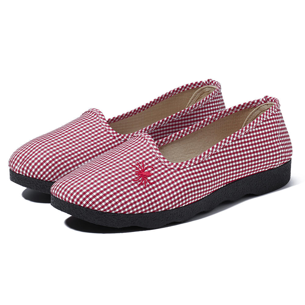 Casual Comfortable Breathable Slip On Flats Women Shoes Image 1