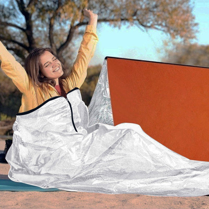 Emergency Sleeping Bag Lightweight Waterproof Heat Reflective Thermal Sleeping Bag Image 3
