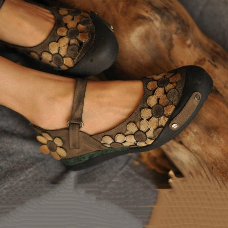 Large Size Women Casual Flower Loafers Soft Flats Shoes Image 1