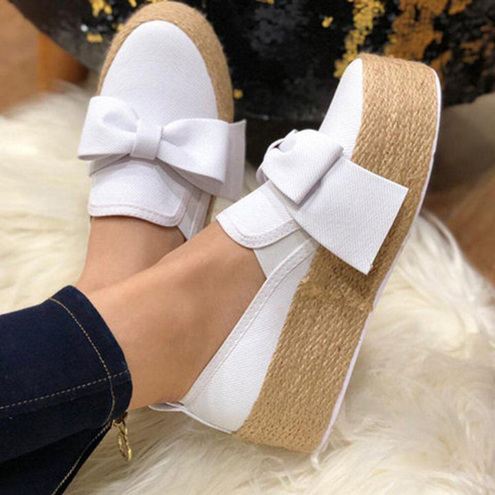 Large Size Women Casual Butterfly Knot Straw Platform Loafers Image 3