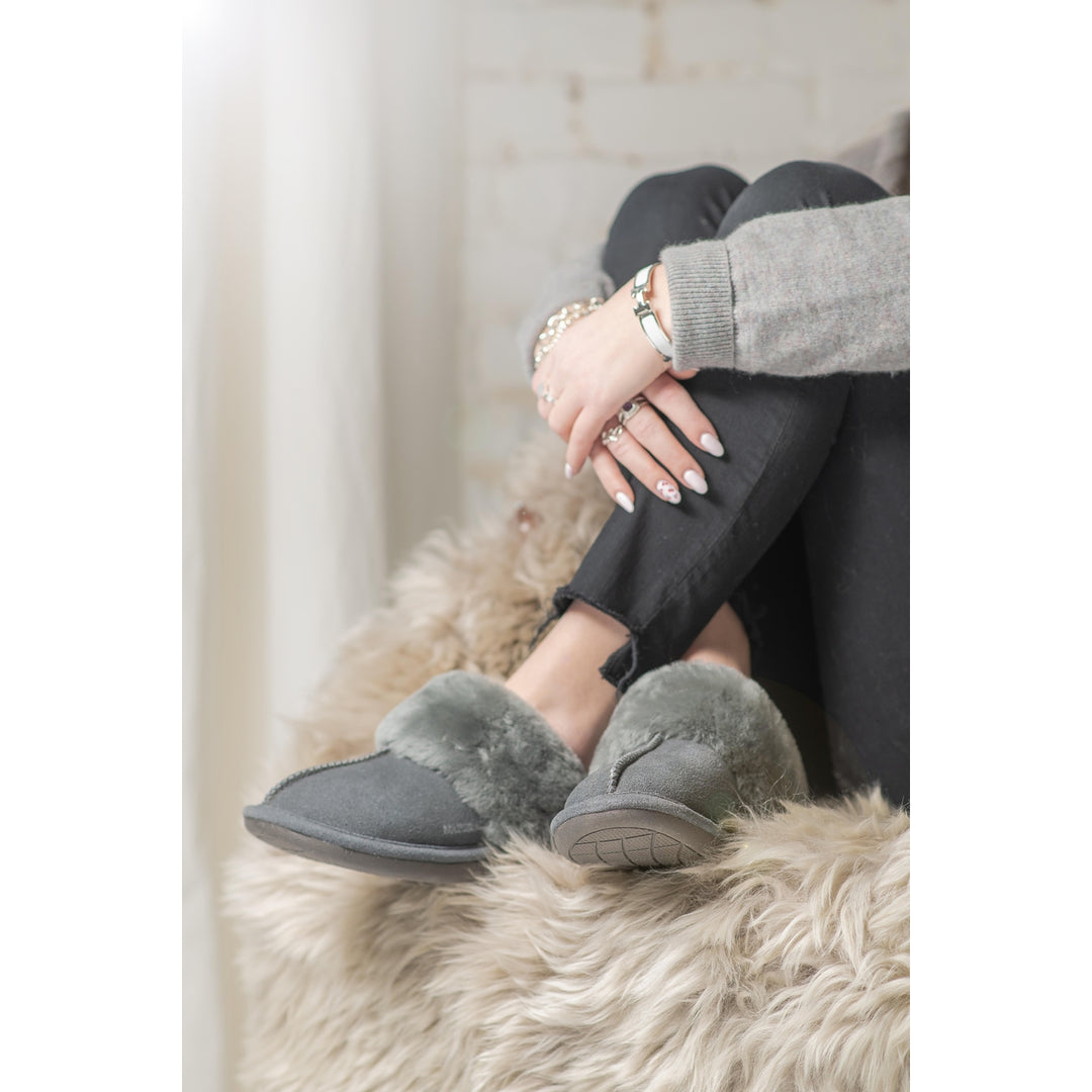 Natural Fashion Grey Marilyn Suede Women Slippers 1-Piece Sheepskin Comfort Image 6