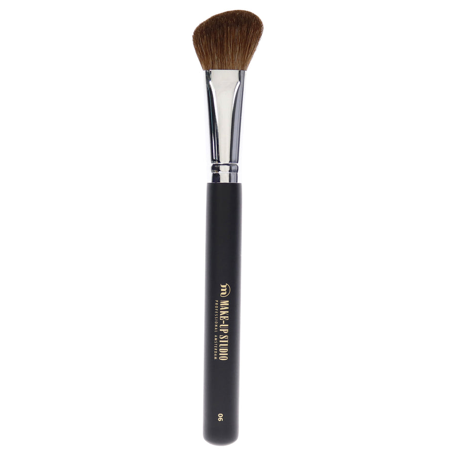 Make-Up Studio Blusher Shaper Brush Round - 06 1 Pc Image 1