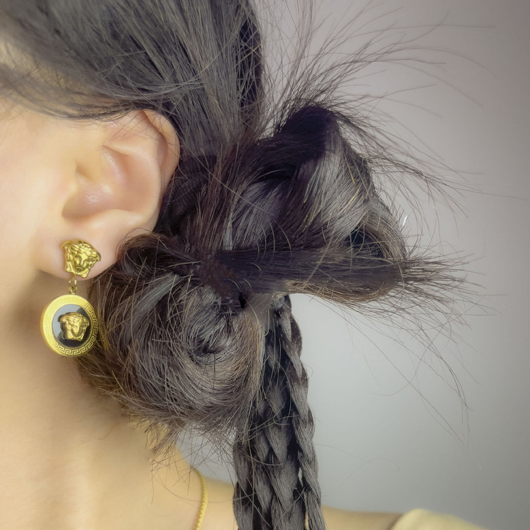 Retro Women Medusa Earring Image 3