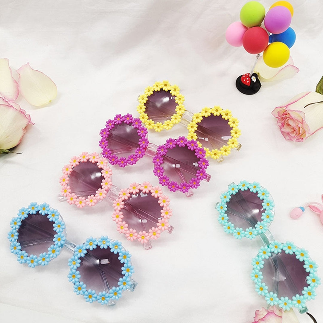 Sun Protection Kids Sunglasses Anti-UV Creative Round Sunflower Children Glasses for Holiday Image 1