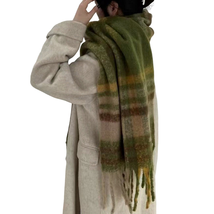 Women Winter Scarf Contrast Color Thicken Soft Tassel Lightweight Keep Warm Wide Elegant Winter Shawl for Daily Wear Image 4