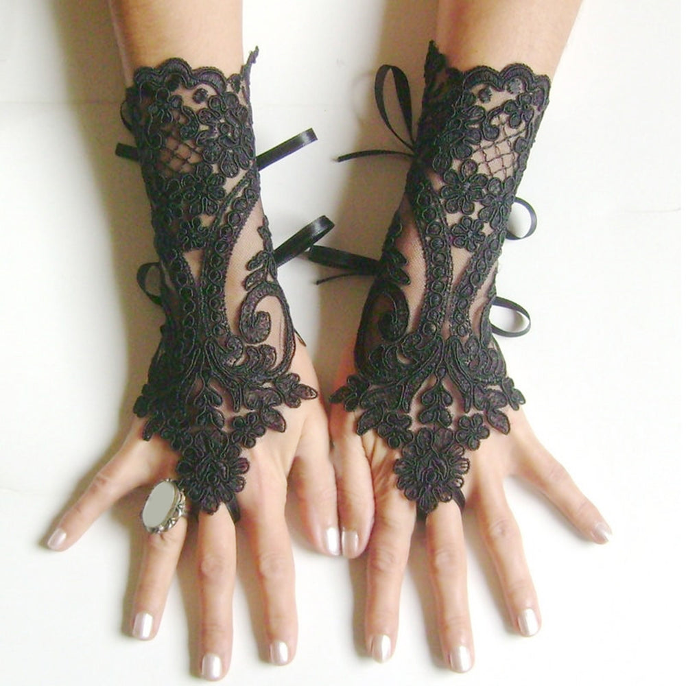1 Pair Fingerless Wrist Length Lace-up Bridal Gloves See-through Lace Hollow Wedding Gloves Bridal Accessories Image 2