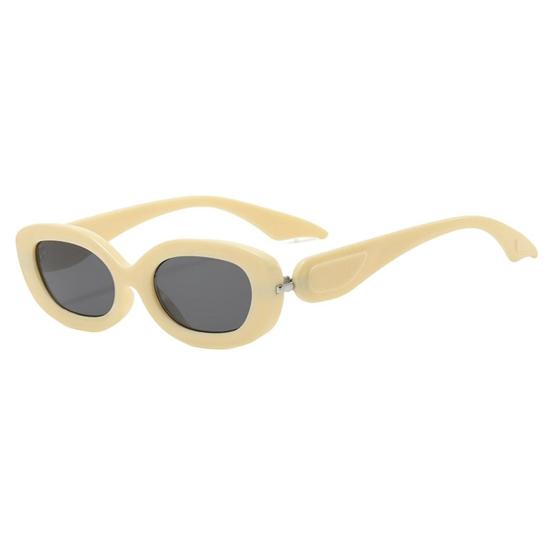 Lady Sunglasses Gradient Color Oval Frame Hip Hop Burden-Free Eye Protection Sunscreen Decorative Image 4