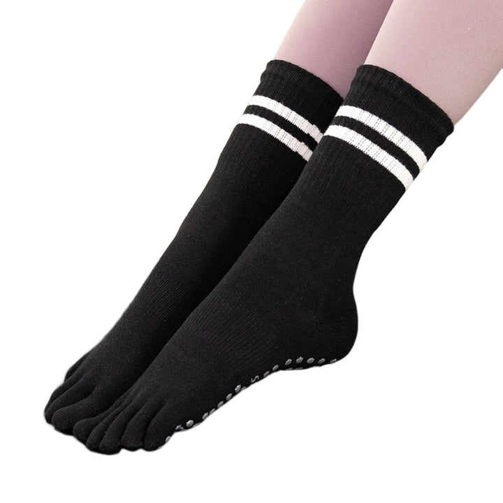 1 Pair Yoga Socks Comfortable Touch Dot Design Thicken Breathable Soft Anti-slip Polyester Cotton Mid-tube Five-toed Image 2