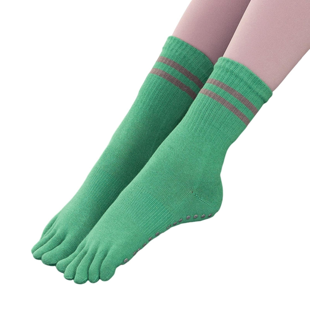1 Pair Yoga Socks Comfortable Touch Dot Design Thicken Breathable Soft Anti-slip Polyester Cotton Mid-tube Five-toed Image 4