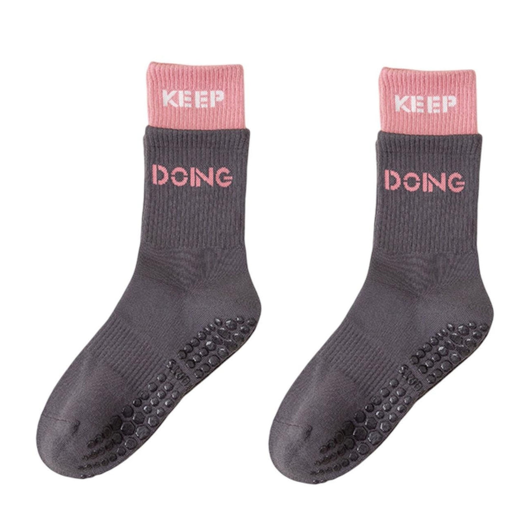 1 Pair Women Sports Socks Anti-skid Bottom Silicone Particle Contrast Color Sweat Absorption Letter Image 7