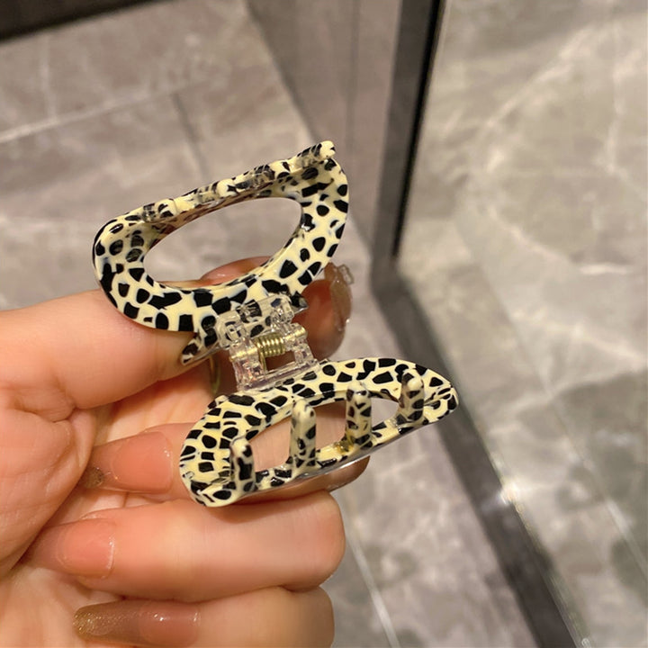 Mini Hair Clip Women Girls Anti-slip Leopard Print Strong Claw Contrast Color Hair Claw Barrette Crab Hairpin Styling Image 7
