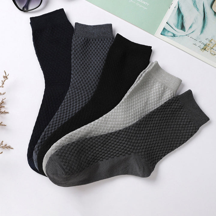 1 Pair Men Medium Tube Socks Super Soft Elastic Breathable Moisture-wicking Solid Color Winter Warm Socks Image 8