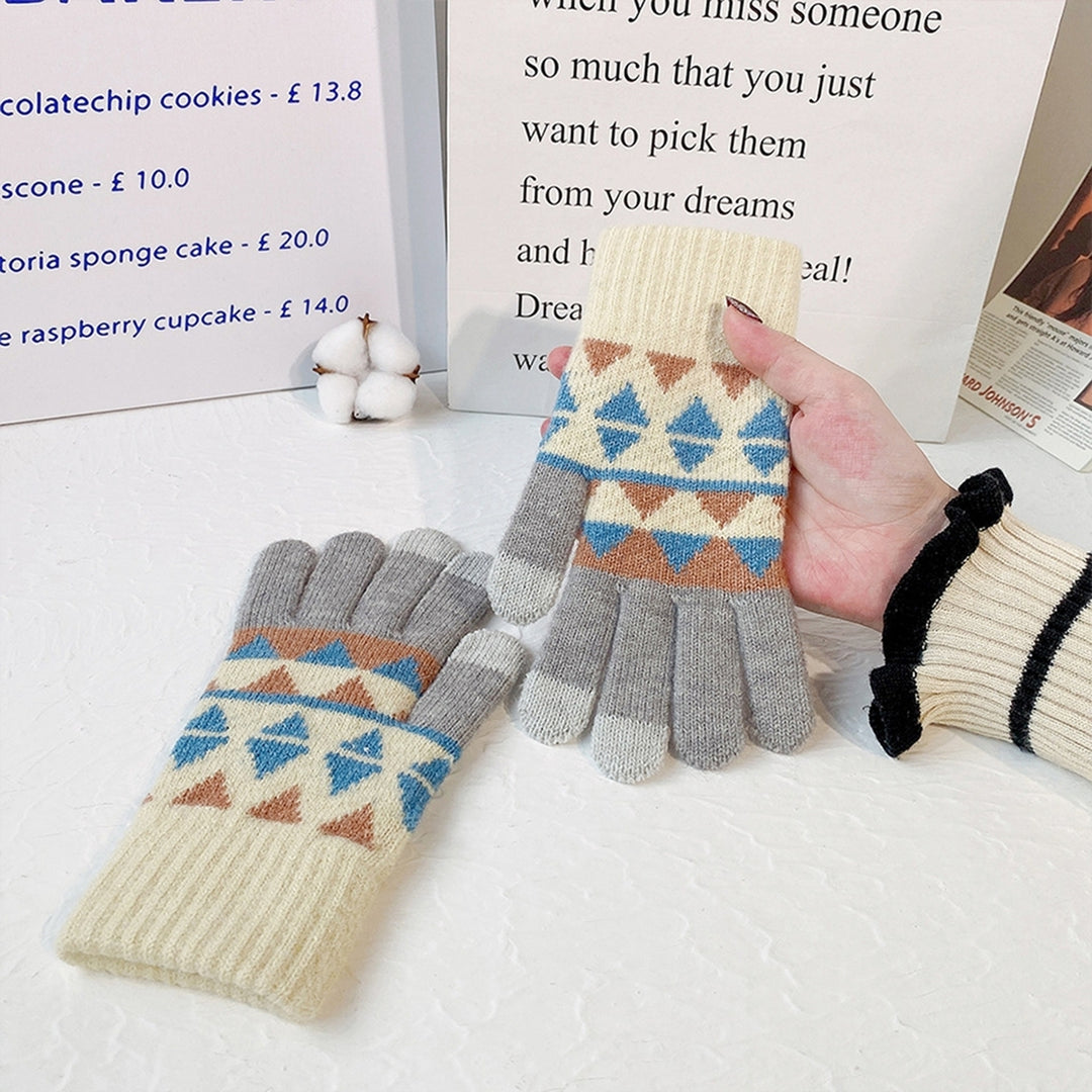 1 Pair Women Winter Gloves Windproof Soft Plush Touch Screen Color Matchiing Grometric Print Knitted Image 11