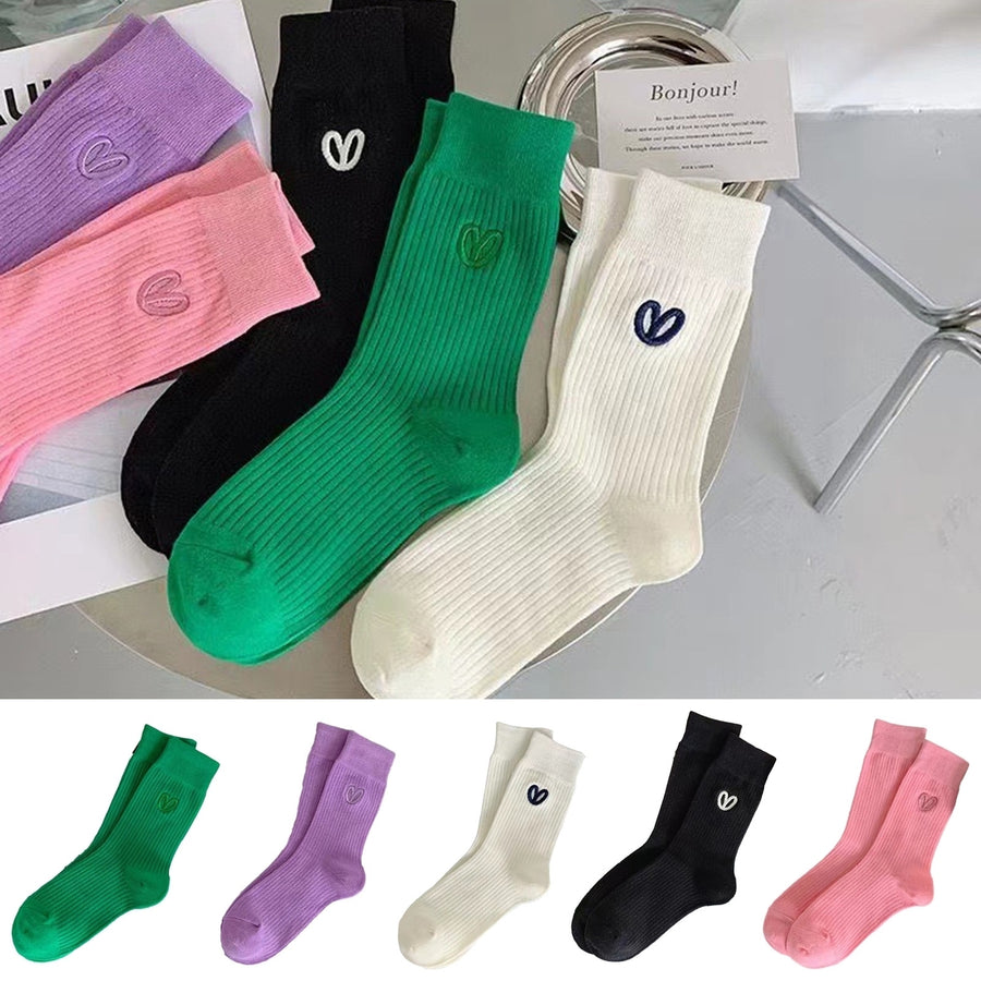 1 Pair Women Simple Embroidery Heart Pattern Sport Socks Solid Color Ribbed Mid-tube Sport Socks Sweat-absorbing Simple Image 1