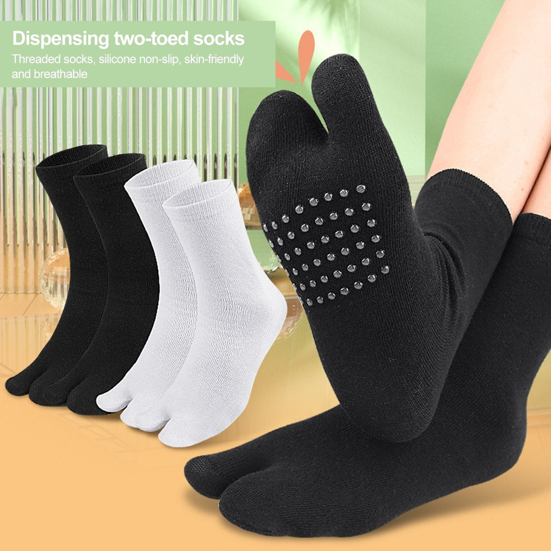 Unisex Socks Split Toe Soft Breathable Mid-tube Non Slip Anti-skid Particle Bottom Pilates Yoga Workout Sticky Crew Image 1