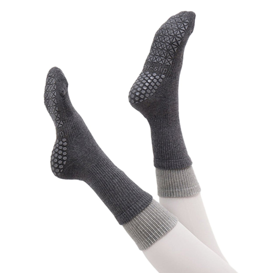 1 Pair Autumn Winter Yoga Socks Non-Slip Sole Patchwork Color Socks Professional Women Mid-tube Pilates Socks Image 1