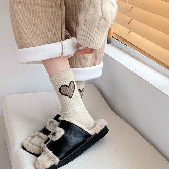 1 Pair Women Winter Socks Thick Warm Soft Elastic Heart Print No Odor Anti-slip Ankle Protection Sports Mid-tube Socks Image 7