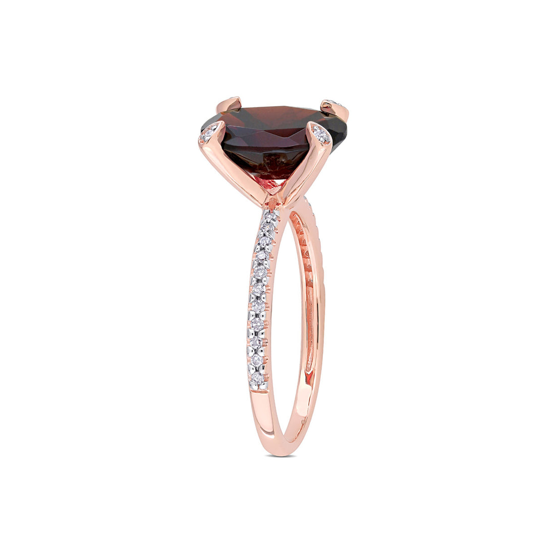 3.00 Carat (ctw) Oval Garnet Ring in 10K Rose Gold with Diamonds 1/10 carat (ctw) Image 3