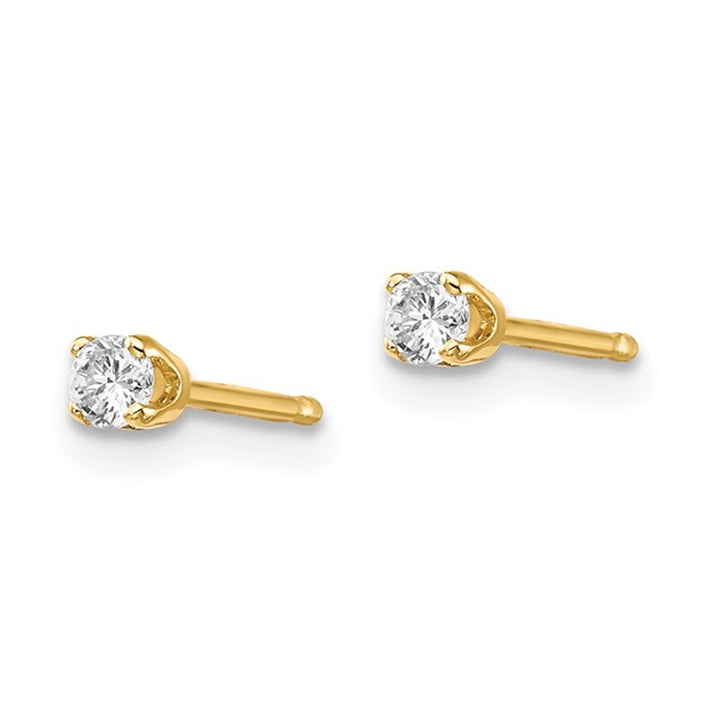 1/10 Carat (ctw I2K-L) Diamond Solitaire Stud Earrings in 14K Yellow Gold Image 4