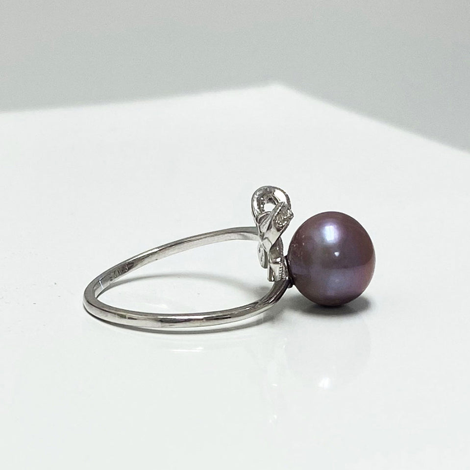 Addison Fresh Water Little Bow Pearl Ring Image 3