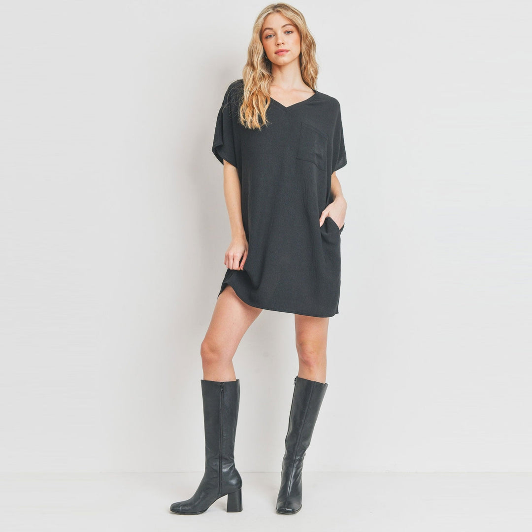 Crinkle Chic V-Neck Pocket Dress Image 3