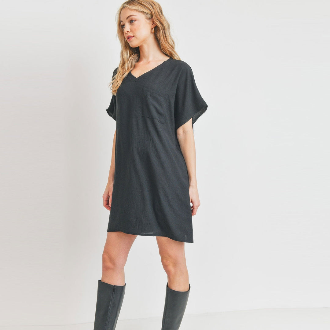 Crinkle Chic V-Neck Pocket Dress Image 4