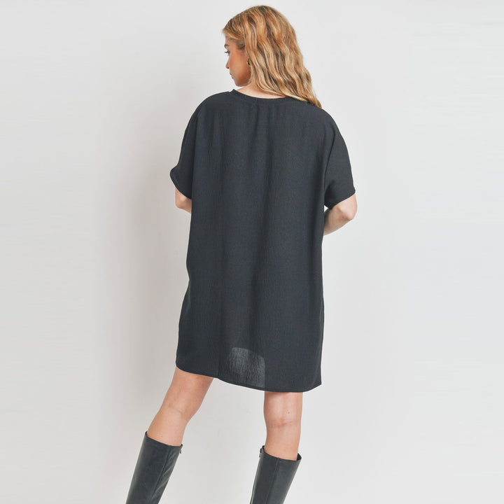 Crinkle Chic V-Neck Pocket Dress Image 6