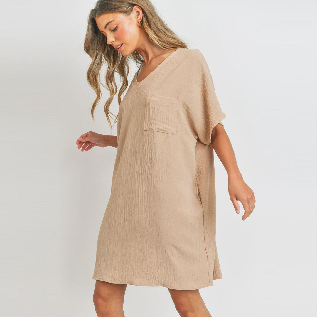 Crinkle Chic V-Neck Pocket Dress Image 1