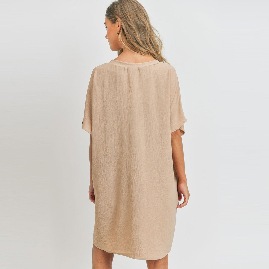 Crinkle Chic V-Neck Pocket Dress Image 9