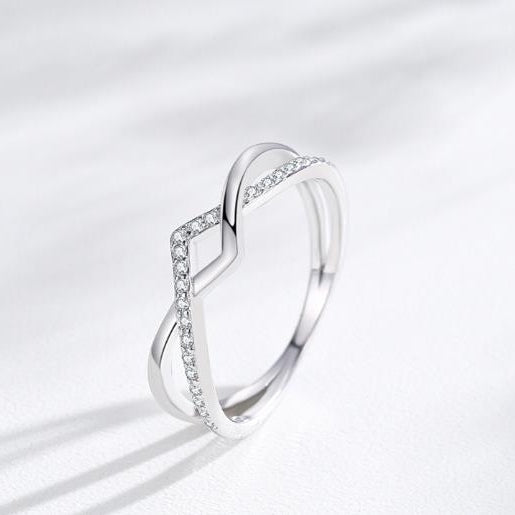 Geometric cross design with diamond inlay ring for women in Europe and Americaniche cold line ring Image 2