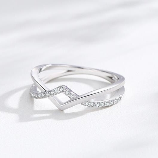 Geometric cross design with diamond inlay ring for women in Europe and Americaniche cold line ring Image 3