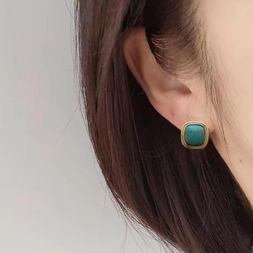 Chinese style earrings styles in spring and summerwith ethnic minority stylegreen turquoisecracksand natural vintage Image 4
