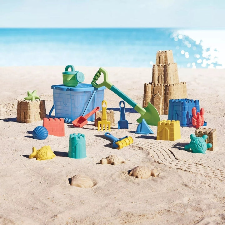 Members Mark 18 Piece Giant Castle Sand Playset Image 2