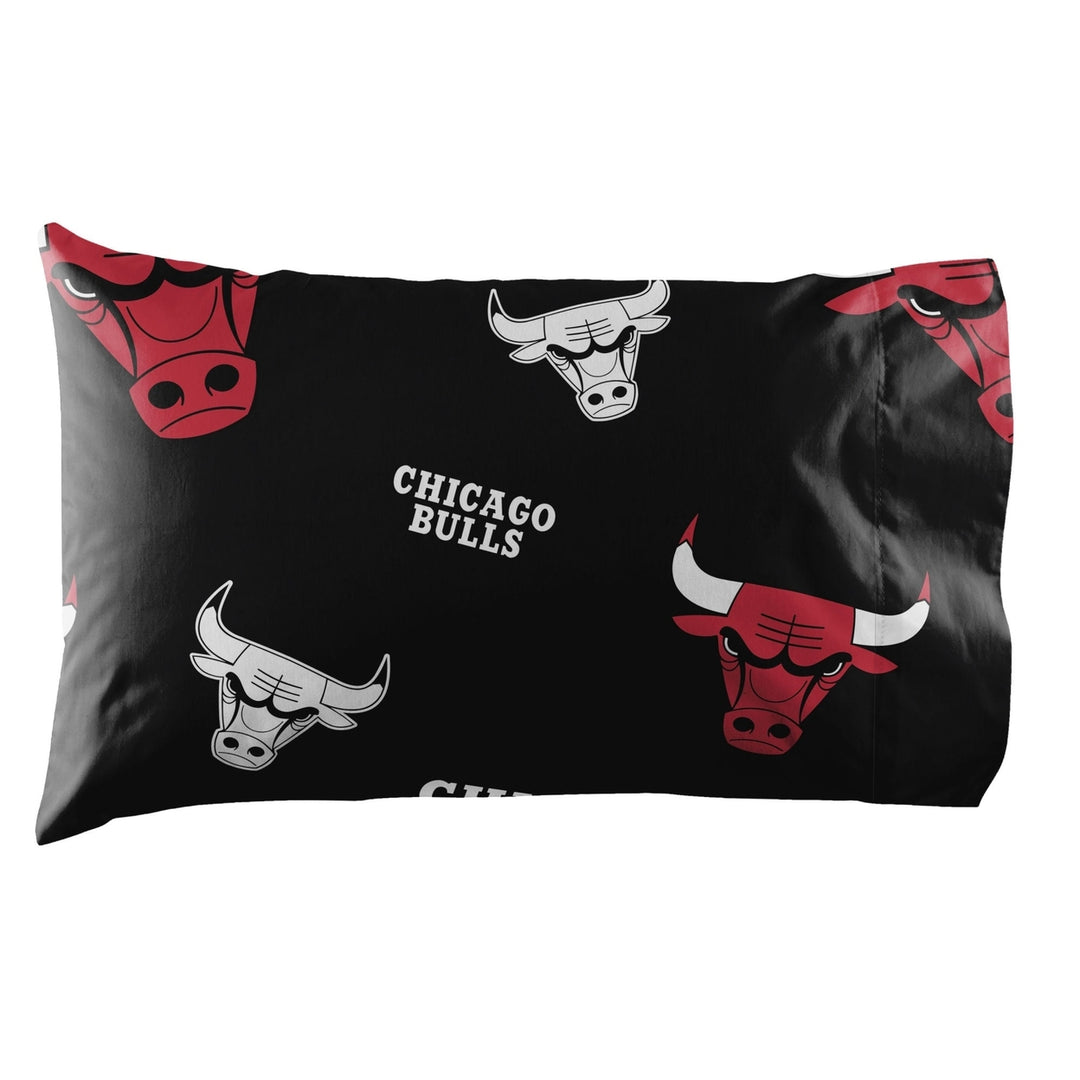 Bulls OFFICIAL NBA Twin Bed In Bag Set Image 3