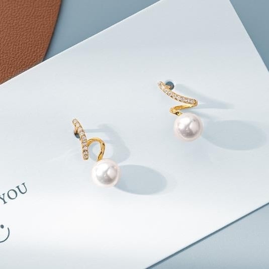 Geometric Light Luxury Pearl Earrings for Women with a fine and Stylish  Trendy Earrings Image 4