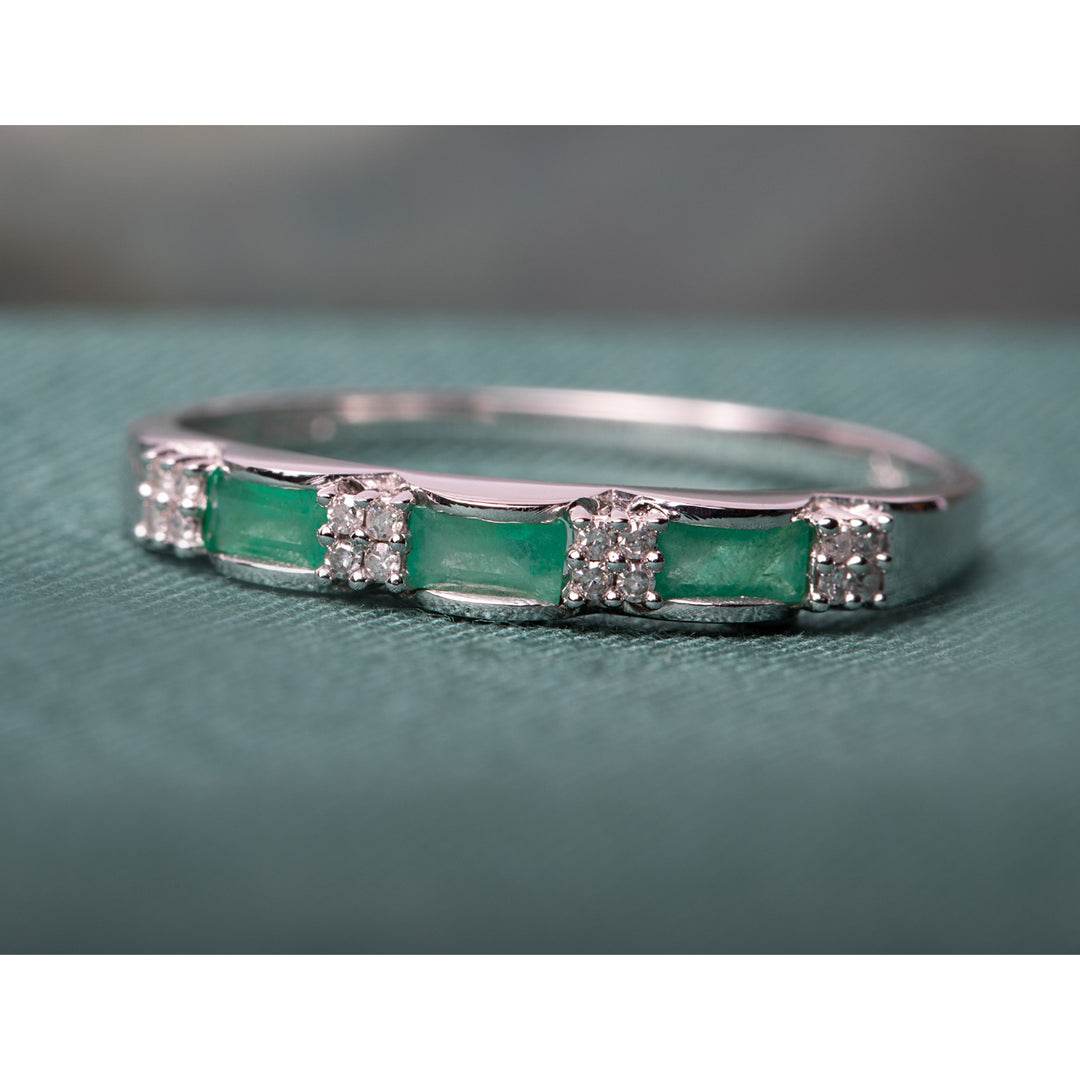 1/3 Carat (ctw) Baguette Emerald Band Ring in 10K White Gold Image 2
