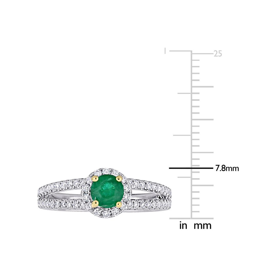 1/2 Carat (ctw) Emerald Ring in 14K White Gold with Diamonds 1/2 Carat (ctw) Image 4