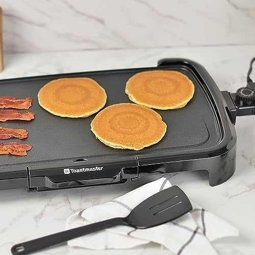 Toastmaster 10"x20" Electric Griddle - Black- Image 2