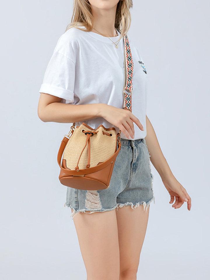 Straw Braided Adjustable Strap Bucket Bag Image 4