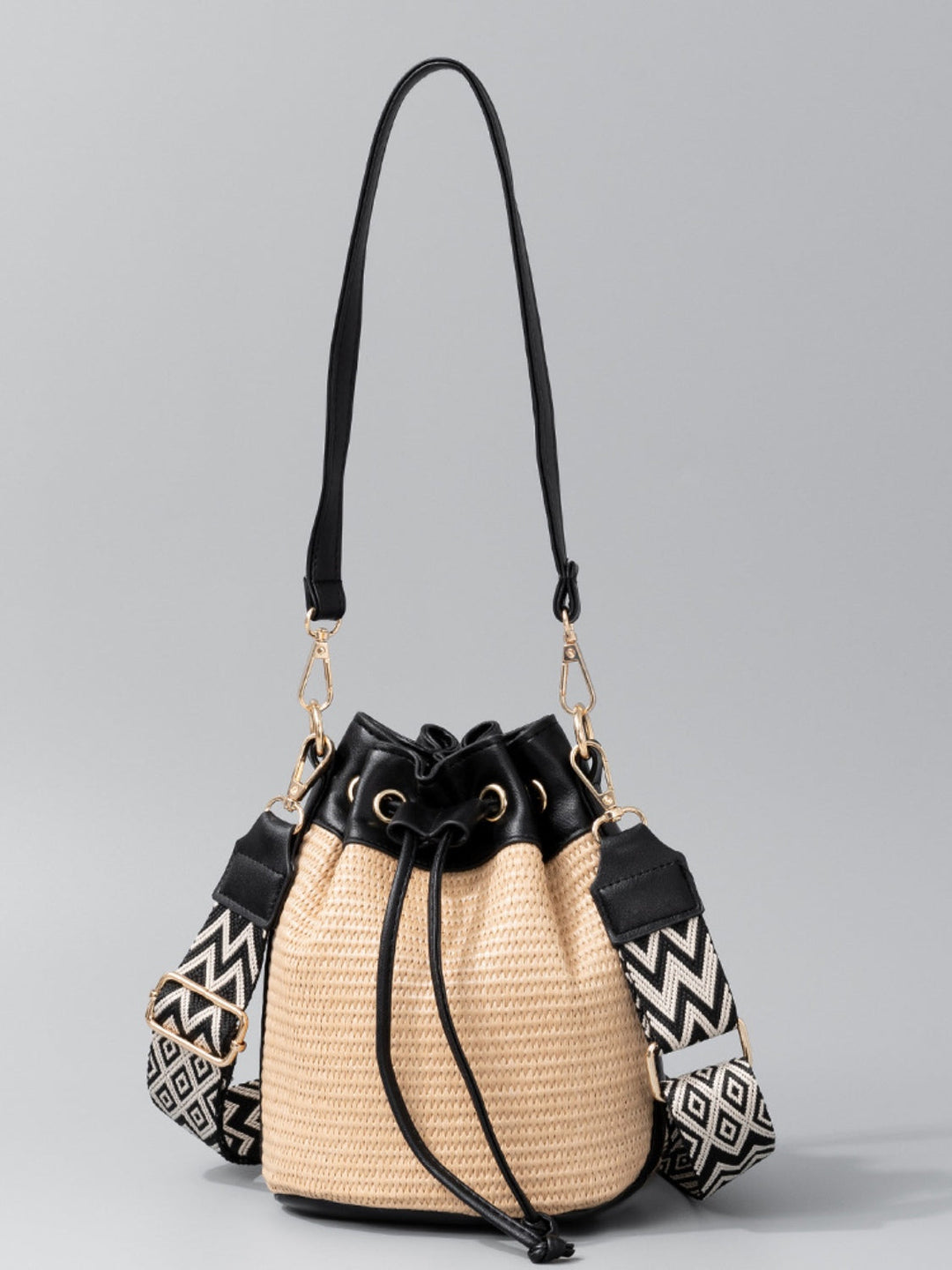 Straw Braided Adjustable Strap Bucket Bag Image 10