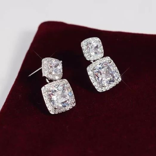 Square sparkling zircon earringsluxurious and luxuriouswith elegant and elegant lady earrings for evening parties and Image 2